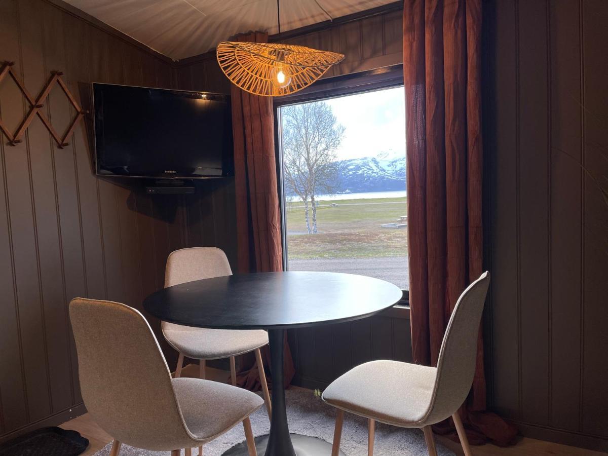 Skittenelv & Camping